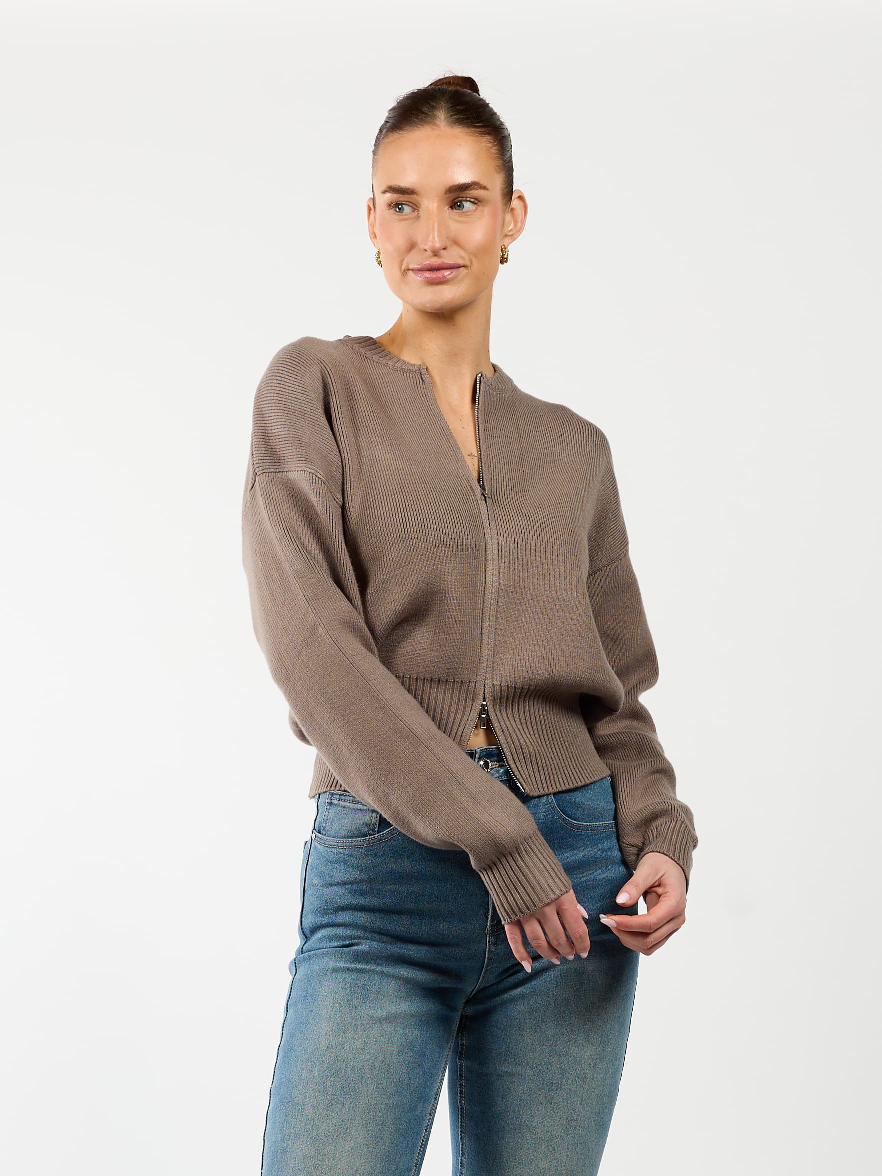 Knits & sweaters